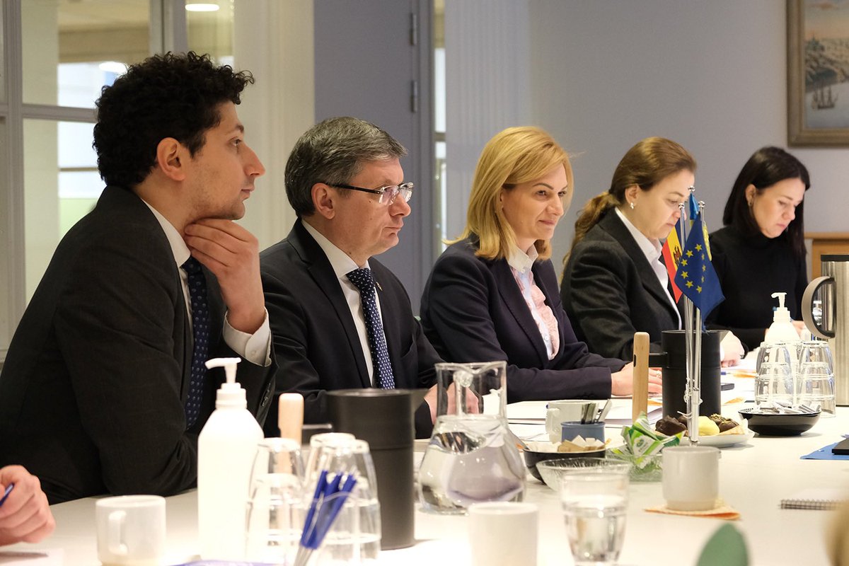 AndersAhnlid's tweet photo. Great honor to host the Speaker of Moldova’s Parliament @Igor_Grosu_md and his strong parliamentarian delegation at @sweboardoftrade.  Looking forward to future cooperation on #Moldova’s key EU internal market integration and trade promotion via #OpenTradeGateSweden. #EUtrade https://t.co/ki4voA61pr