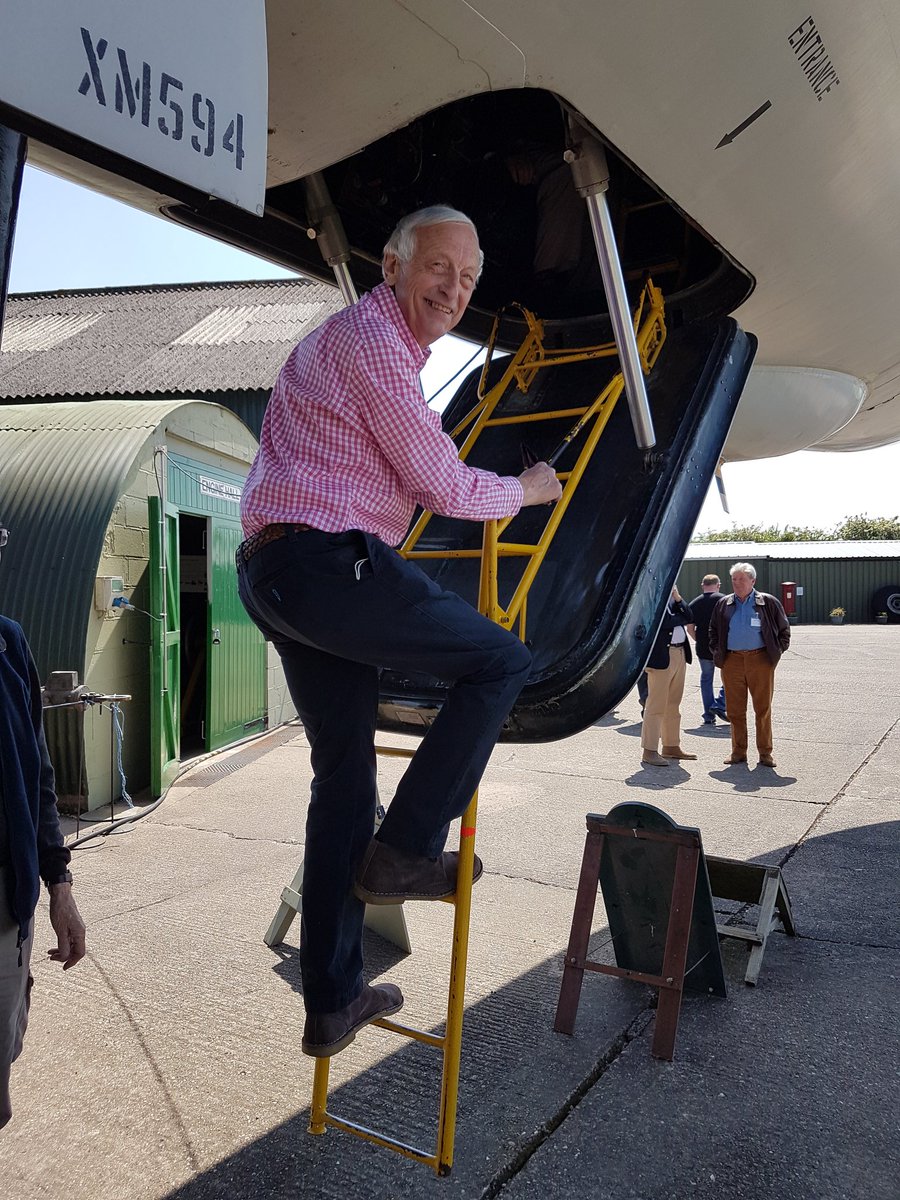 AvroVulcan617 tweet media