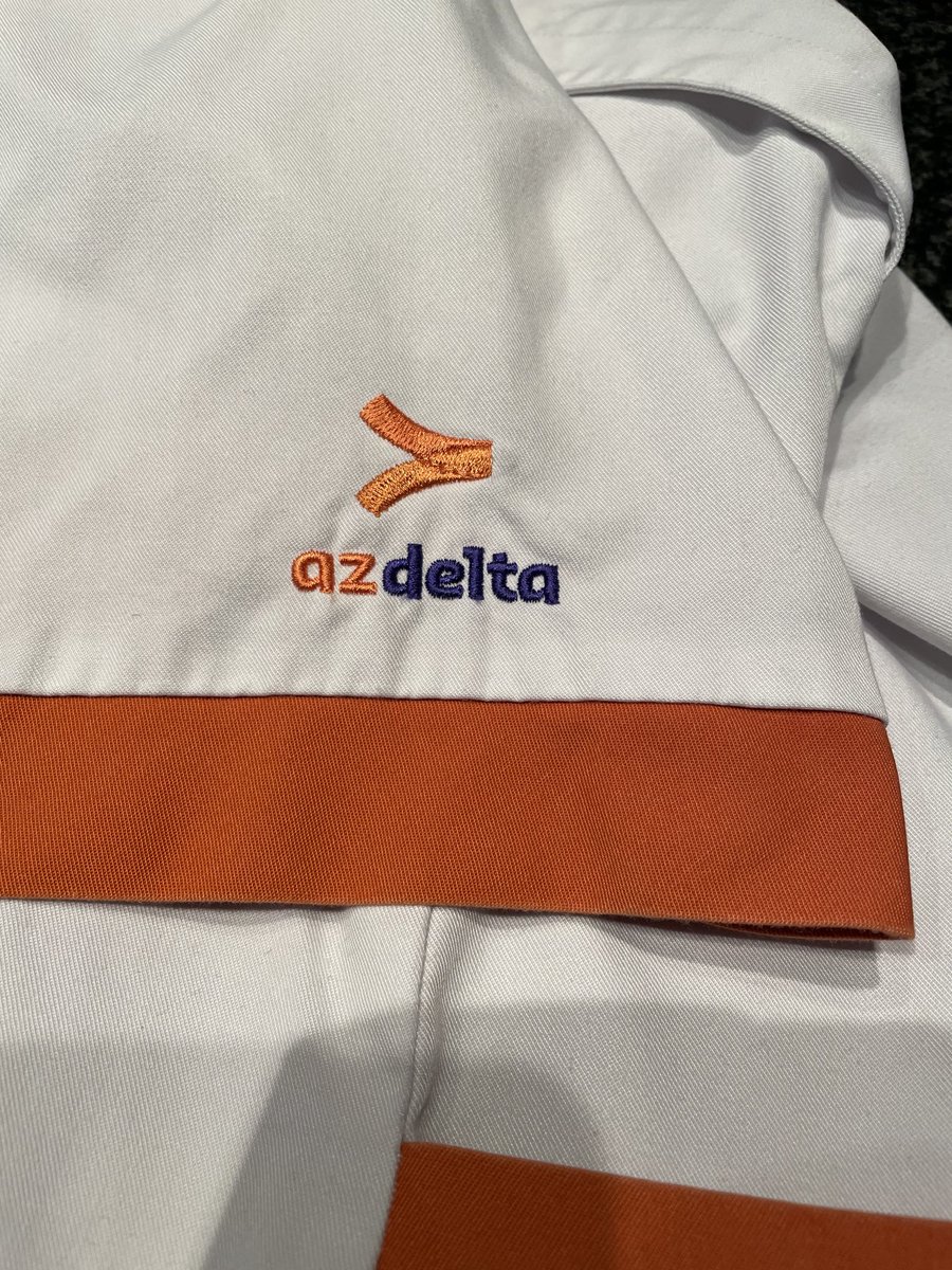 johan_hellings's tweet photo. Op de werkvloer, afdeling geriatrie campus Menen @az_delta Luisteren en leren ikv onze nieuwe kwaliteit systematiek in uitbouw - #DeltaQ - veel bewondering en respect voor inzet en professionaliteit van multidisciplinair team olv dr. Cobbaert🙏👍 @JanHebbrecht https://t.co/isfXJCyZRb