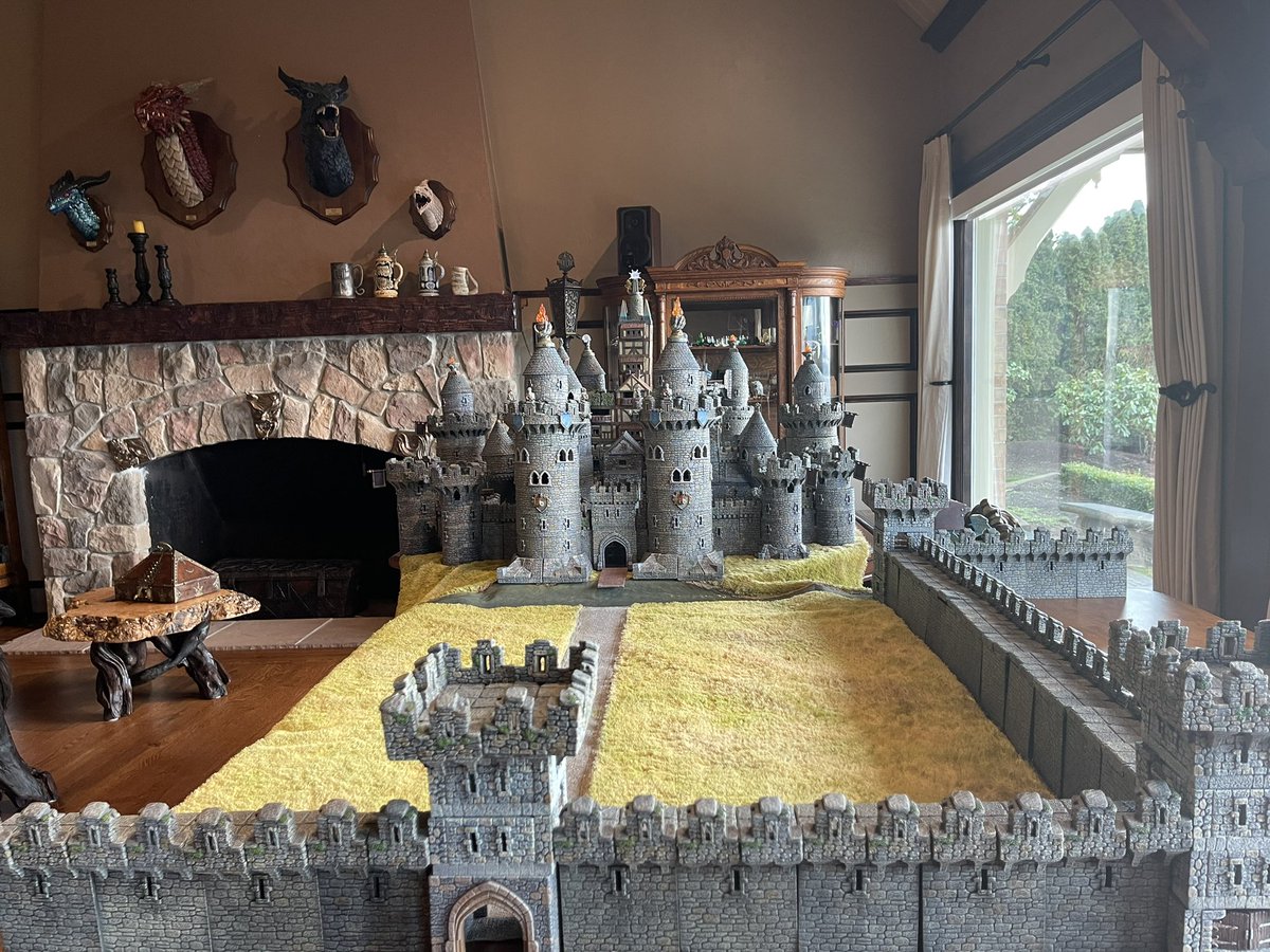 stefandwarven's tweet photo. And after the Orcs paid their tributes and the truce held fast, the King decided to build another curtain wall ๐ #dwarvenforge #castles #medievalcastles #miniaturecastles #modularcastles #castledesign https://t.co/3l2phG7t6p