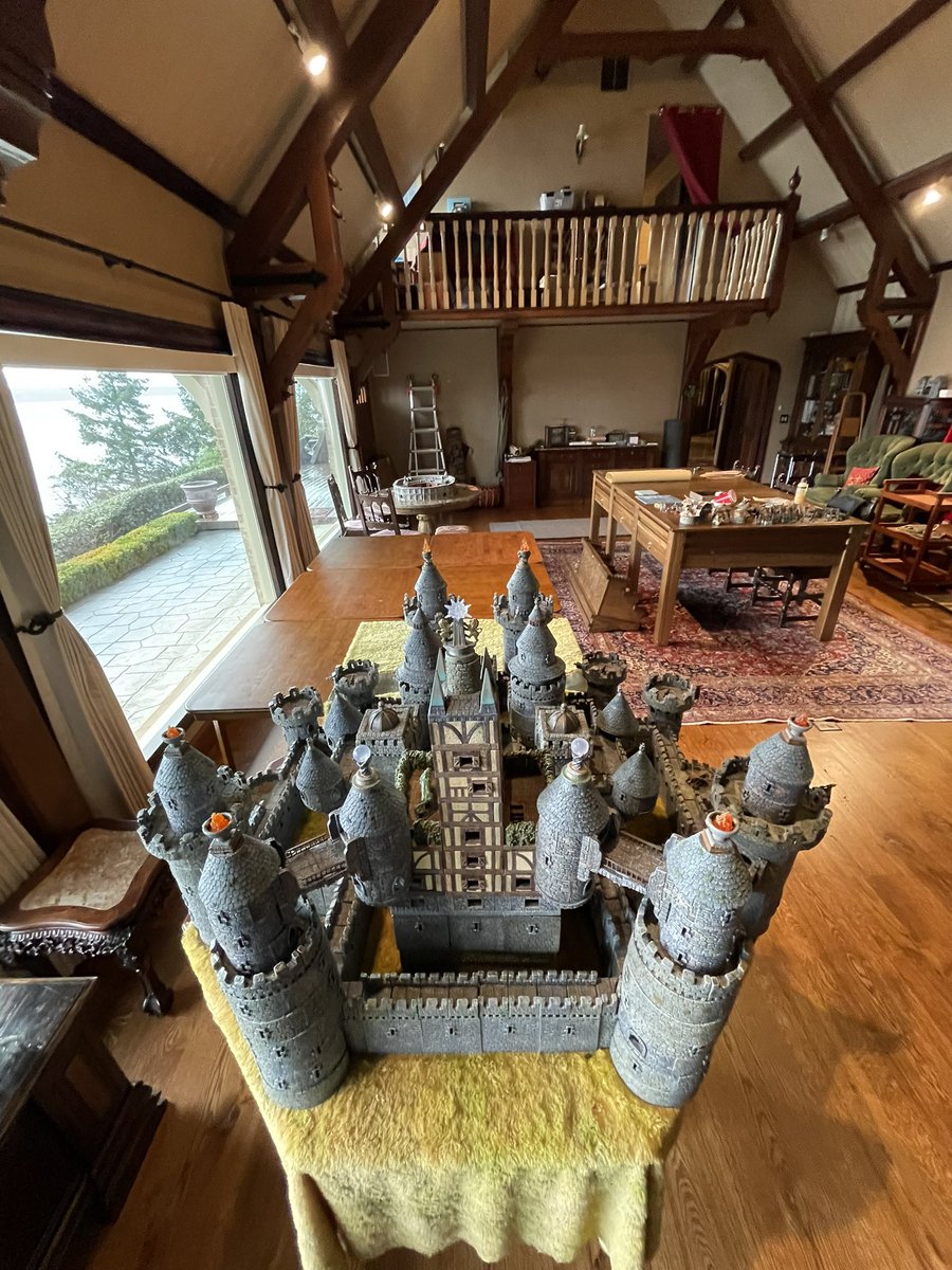 stefandwarven's tweet photo. And after the Orcs paid their tributes and the truce held fast, the King decided to build another curtain wall ๐ #dwarvenforge #castles #medievalcastles #miniaturecastles #modularcastles #castledesign https://t.co/3l2phG7t6p