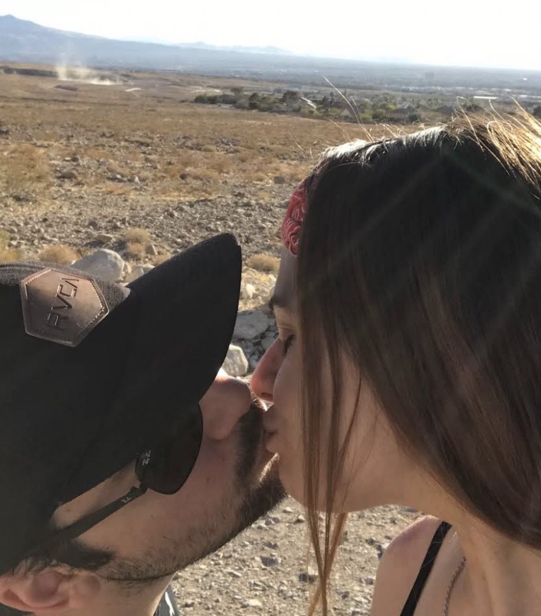 FoxxDesirae's tweet photo. Aww this pic just turned two years old🥹♥️ I love kissing you everyday! 
Thank you for putting up with me for 5 years🤭🥰 I love you forever and ever! #boyfriend #couple #vegas #halfdecade #forever #daddy #babygirl #norcal #ContentCreator https://t.co/Bv6e7NazDY
