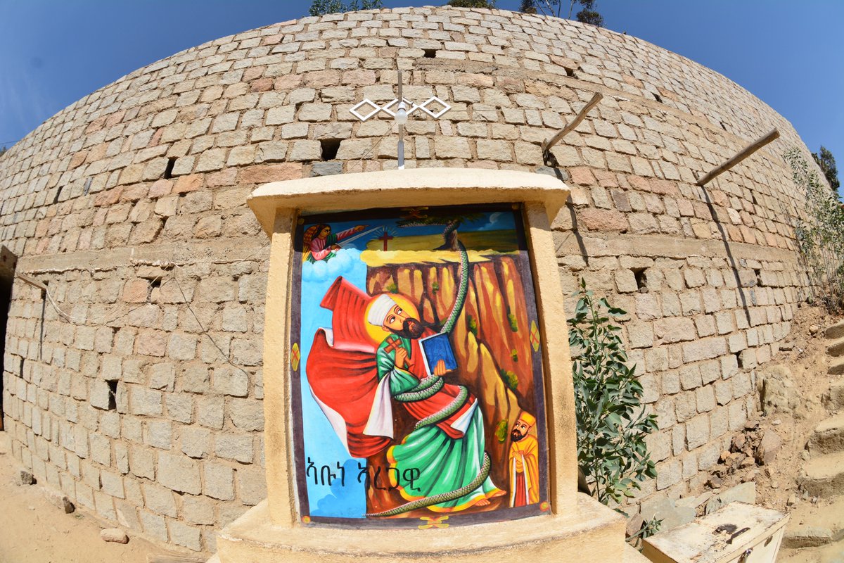 TravelinEritrea's tweet photo. #Erritrea #Asmara #Travel #Tourism a beautiful roadside painting on the #Asmara #Massawa highway #Durfo. https://t.co/YU3mRVUrPQ
