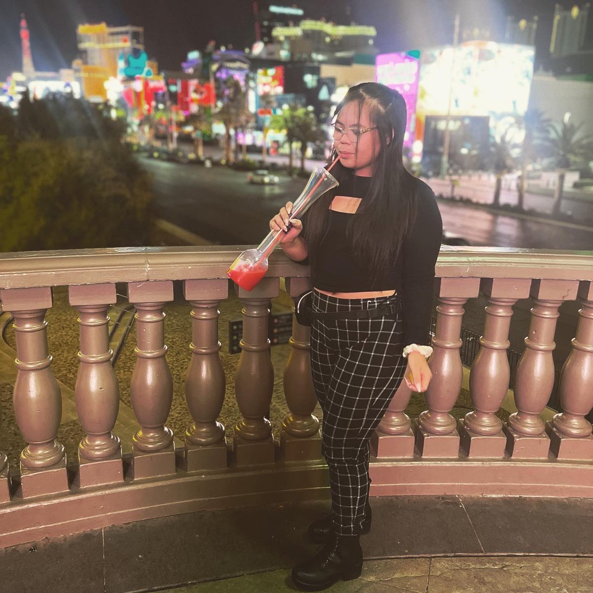 AsLucina's tweet photo. Life’s not so bad 🤷🏻‍♀️ #vegas #fattuesday #smilemore https://t.co/0VMke7Bx4a