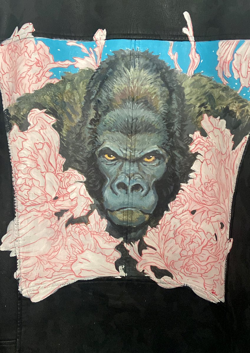 AllDarkMatter's tweet photo. Gorilla leather jacket
#leather #streetwear #urbanart #SURREALISM #handmade #painting #art #comic https://t.co/VahBW4dtGO