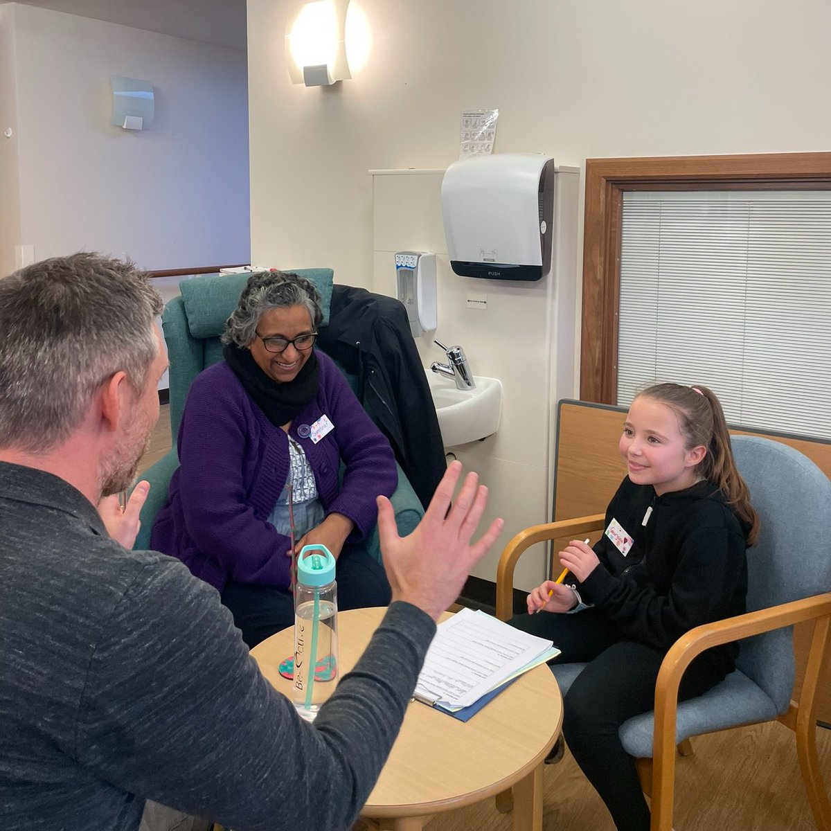 GHHospice's tweet photo. We were recently joined by students from St Mary's School in Baldock. Over a three-week period, they met patients and staff, toured the Hospice and learned about the care we provide to people living with a life-limiting illness. 🎓💙

#schoolsproject #hospiceawareness #education https://t.co/OFdrFmiUPT