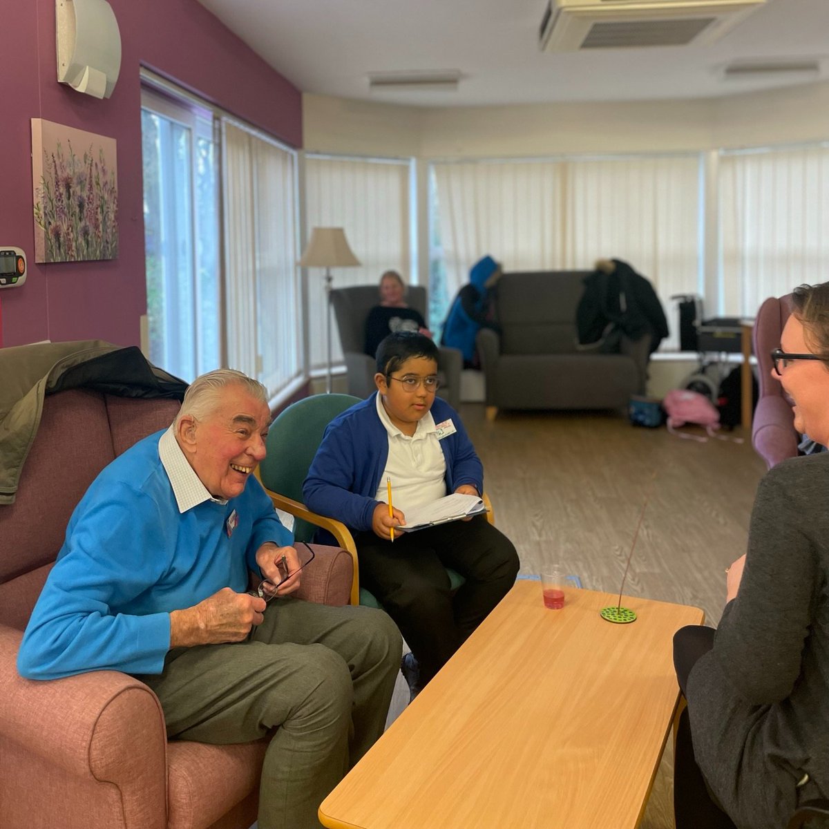 GHHospice's tweet photo. We were recently joined by students from St Mary's School in Baldock. Over a three-week period, they met patients and staff, toured the Hospice and learned about the care we provide to people living with a life-limiting illness. 🎓💙

#schoolsproject #hospiceawareness #education https://t.co/OFdrFmiUPT