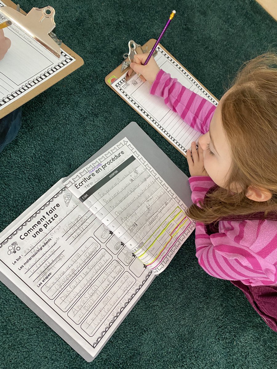 mlle_fsl's tweet photo. Centres happen in all subjects 😋
Procedural writing centres for our recipes is shown, along with one of our social studies centres. #grade3 #grade4 https://t.co/gwDdScGb7V