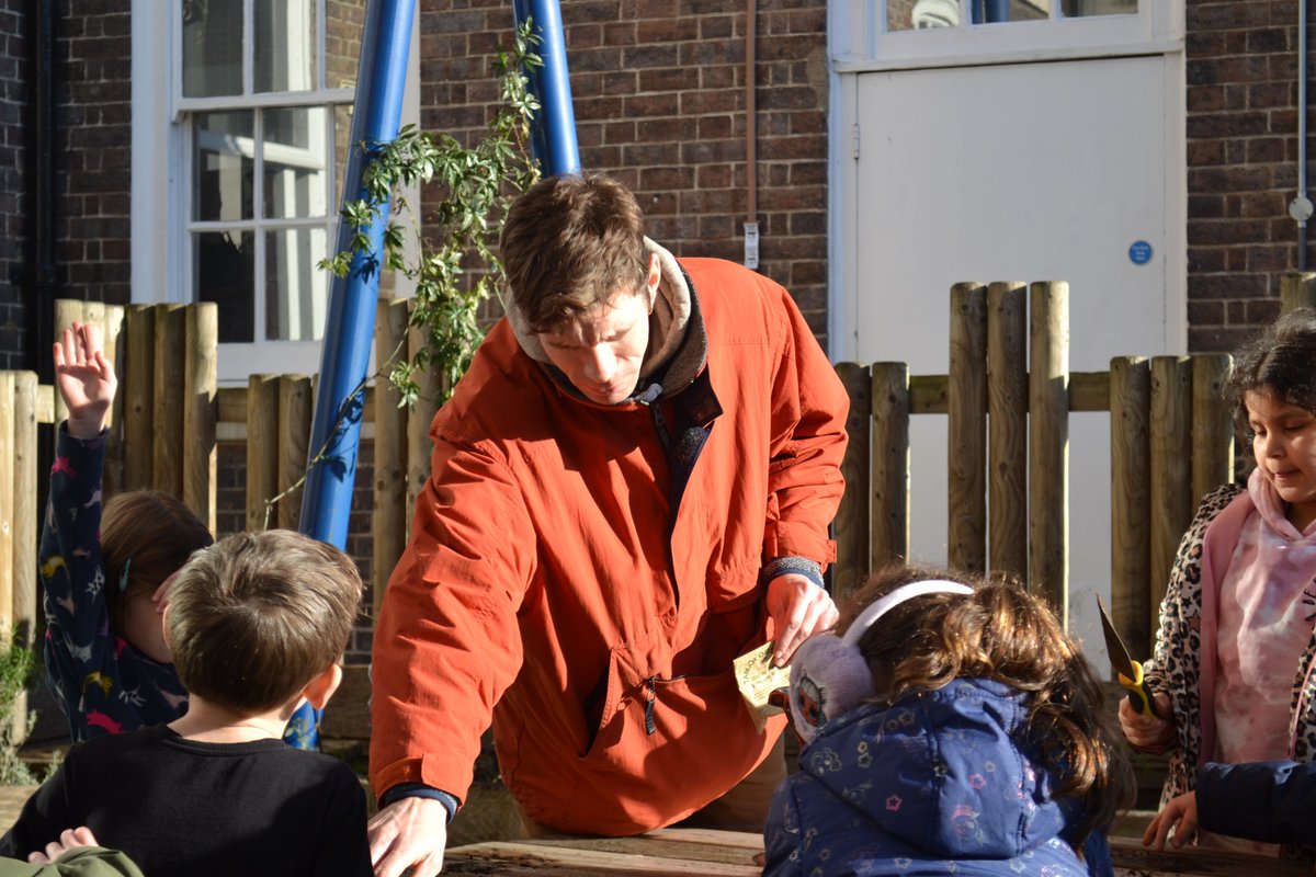 #BrookfieldYear2 sewing broad bean seeds in the sunshine 🌞