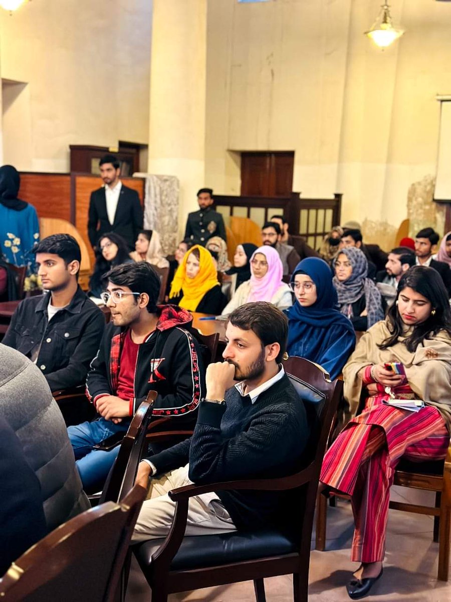 GCUBookClub's tweet photo. The first session of Book Fest 23, hosting by VC @zaidia in the Law Library. The Fest will continue till 9 Feb. https://t.co/79pMCgBHnk