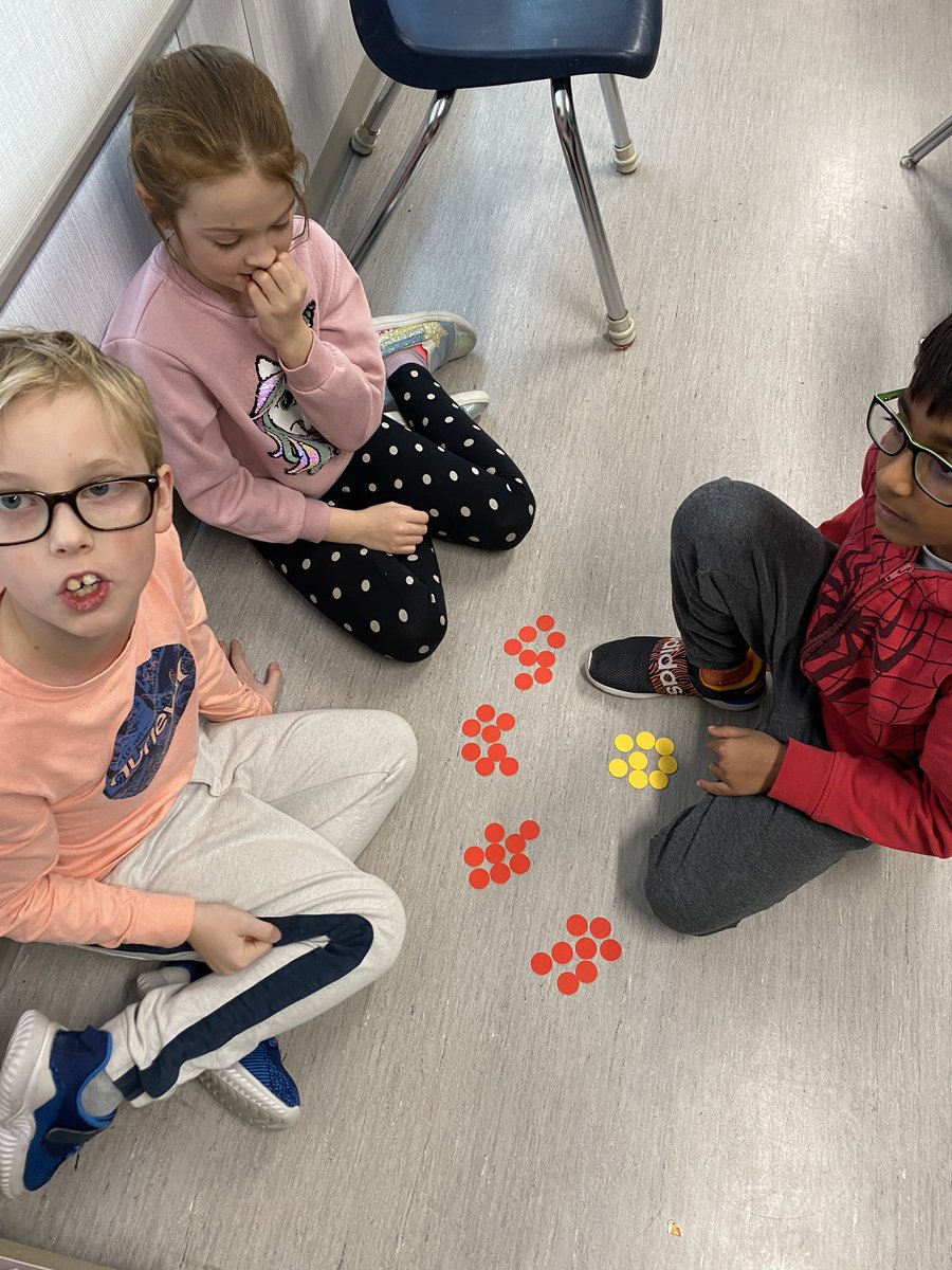 mlle_fsl's tweet photo. Our minds on activity during our multiplication and division lesson today. Bravo 3e et 4e! 👍🏼@shcsparis https://t.co/NyPjWOgiai