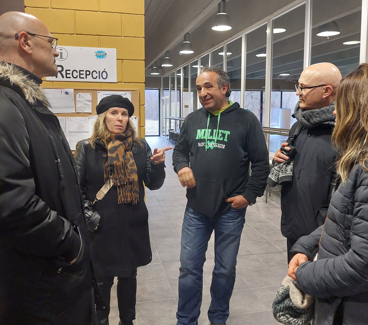 ✅️ Després de reunir-se amb la militància i càrrecs electes de l'#AltaRibagorça, <a href="/raulromeva/">Raül Romeva i Rueda</a> ha visitat la zona esportiva de #PontDeSuert per conèixer les instal•lacions i veure com es pot reactivar el complex esportiu municipal

#AlCostatDeLaGent
#Útils