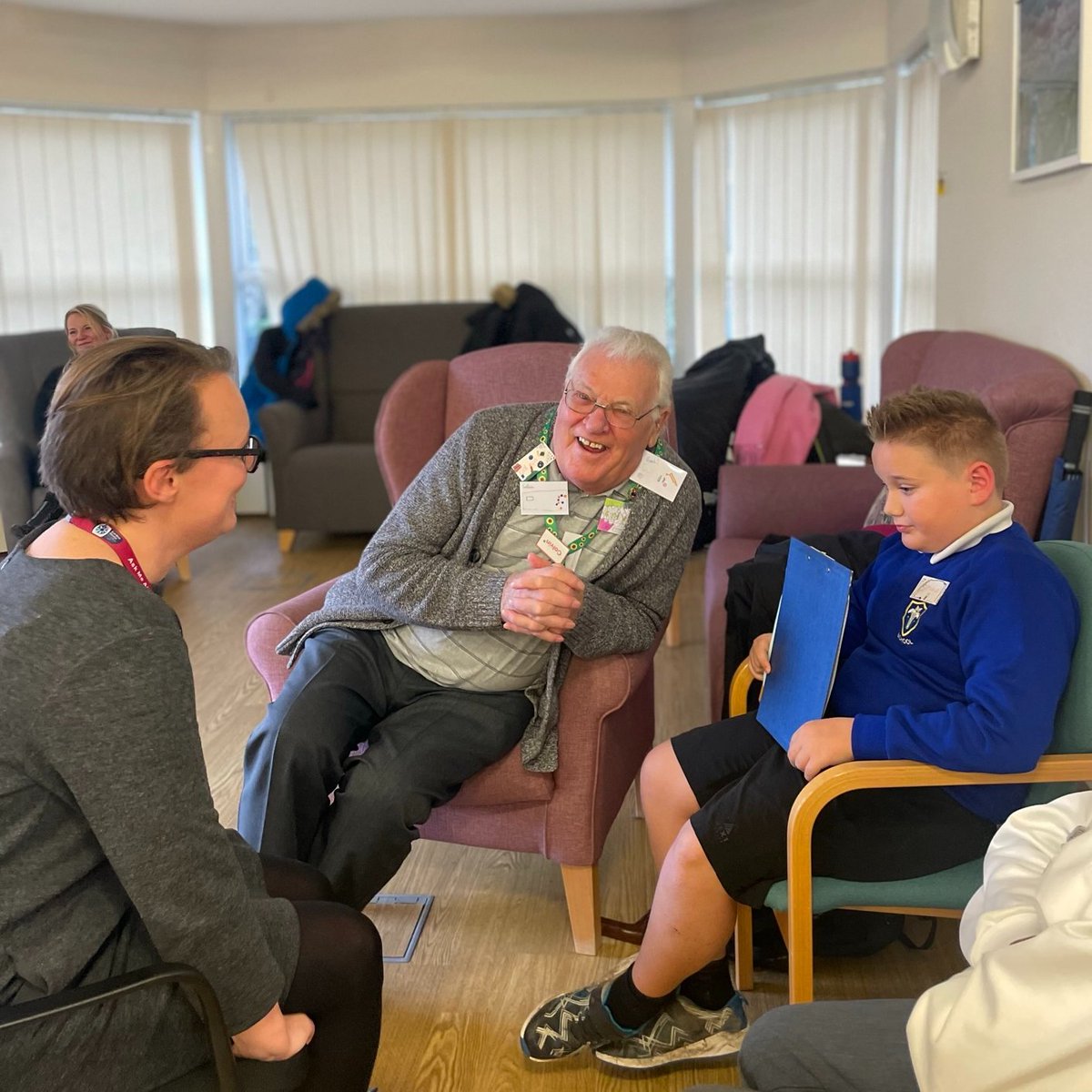 GHHospice's tweet photo. We were recently joined by students from St Mary's School in Baldock. Over a three-week period, they met patients and staff, toured the Hospice and learned about the care we provide to people living with a life-limiting illness. 🎓💙

#schoolsproject #hospiceawareness #education https://t.co/OFdrFmiUPT