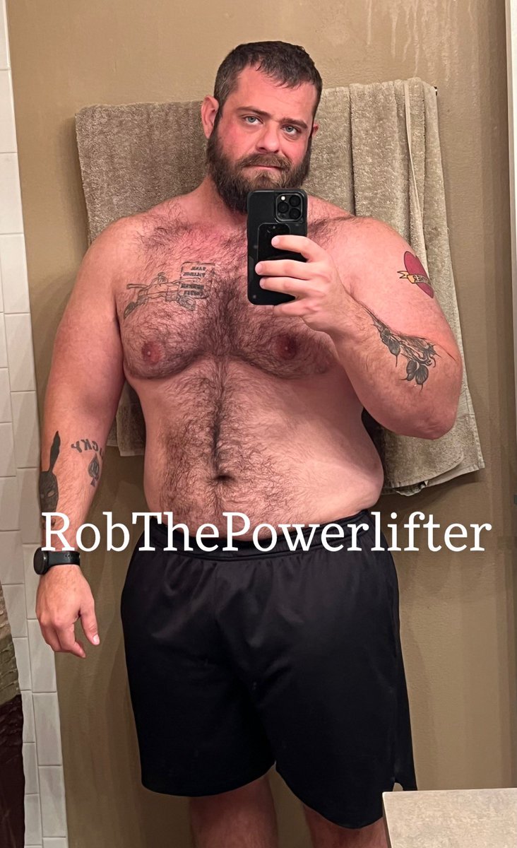 RobPowerlifter's tweet photo. Do you like me, even when I’m wearing pants? https://t.co/S8kvSIqHkF