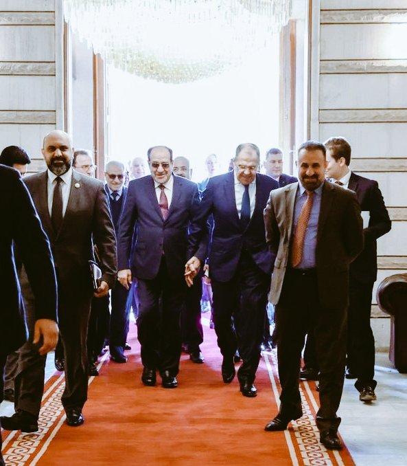 #ايد_بيد_الزعيم_المالكي
#القوة_الثبات_الشجاعة_لا_يساوم