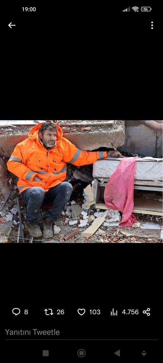 Kendini prof sanan andaval. Sen ki bir bilim adami olucan gel şimdi buacılı babaya bugun attiğın tweeti anlat bak bakalim senin etini nasil yer.Azcık insan olun fazlasinı beklemiyoruz zaten istesenizde olamiyorsunuz.