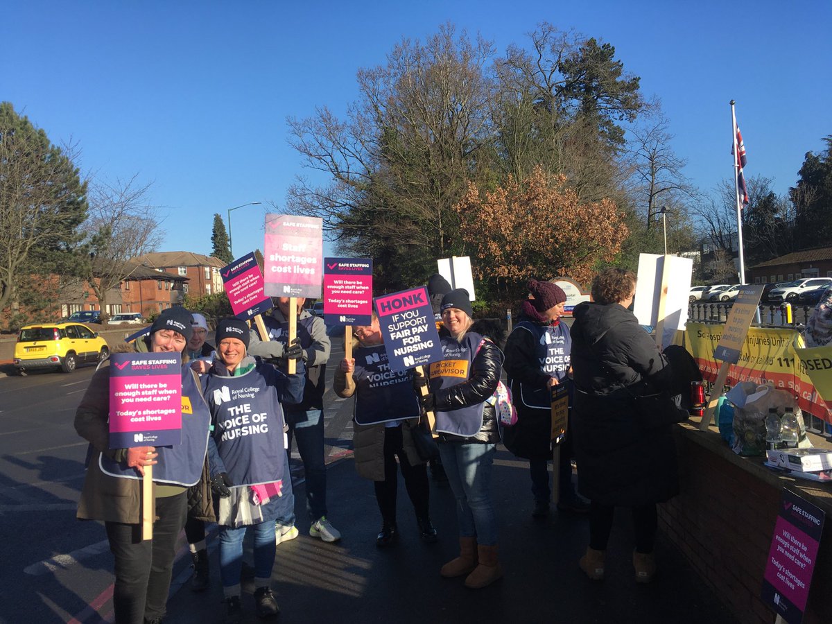Mel (@mel_mcateer) on Twitter photo Solihull , UHB, West Midlands, today.
35000 nurses left the profession last year.
District nurses tell us they cancel 30-40 visits daily due to lack of staff.
<a href="/SteveBarclay/">Steve Barclay</a> <a href="/RishiSunak/">Rishi Sunak</a>
<a href="/RCNWestMids/">RCN West Midlands</a> #FairPayForNursing Solihull , UHB, West Midlands, today.
35000 nurses left the profession last year.
District nurses tell us they cancel 30-40 visits daily due to lack of staff.
<a href="/SteveBarclay/">Steve Barclay</a> <a href="/RishiSunak/">Rishi Sunak</a>
<a href="/RCNWestMids/">RCN West Midlands</a> #FairPayForNursing