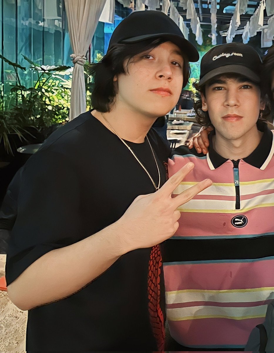 — Hilo de Edits y retoques digitales que hice de Spreen y Quackity ♡ (otros)