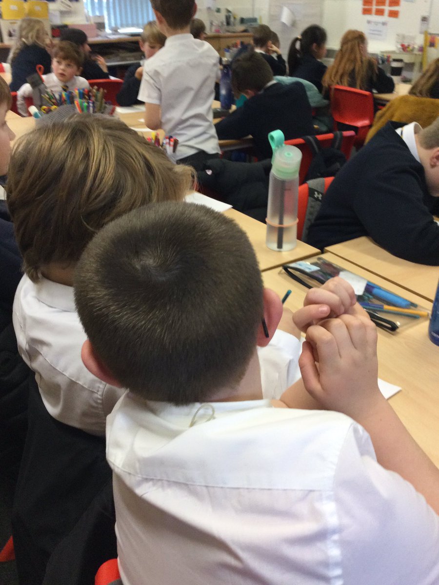 HBJSCH63's tweet photo. 5S and 3P had the opportunity to work with our buddies today to complete Miss Smart’s Internet Safety Quiz #HBJSYear3 #HBJSYear5 #HBJSSaferInternetDay https://t.co/WJvVAkgdTY