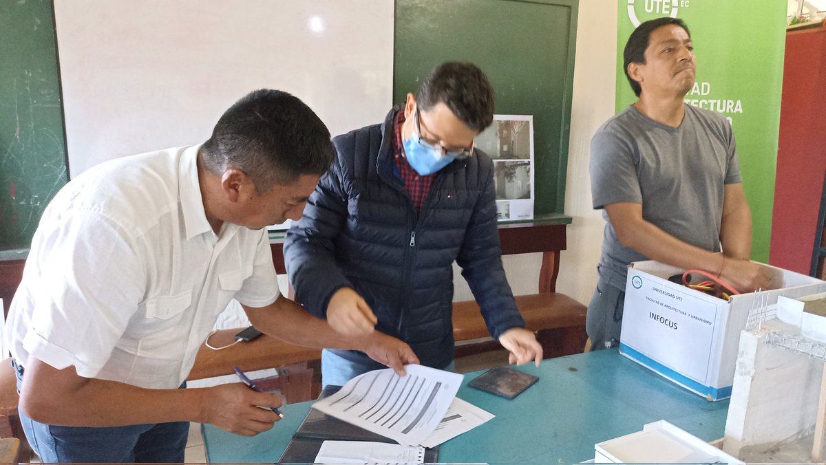 En la Parroquia de Amaguaña estudiantes de la Facultad de #Arquitectura y <a href="/UteCivil/">Facultad de Ciencias, Ingeniería y Construcción</a> de la <a href="/UTEoficial/">Universidad UTE</a> presentaron 2 propuestas de diseño de prototipo de viviendas sismorresistentes, bajo la supervision de los Docentes. Fase II.
#Vinculación con la comunidad.