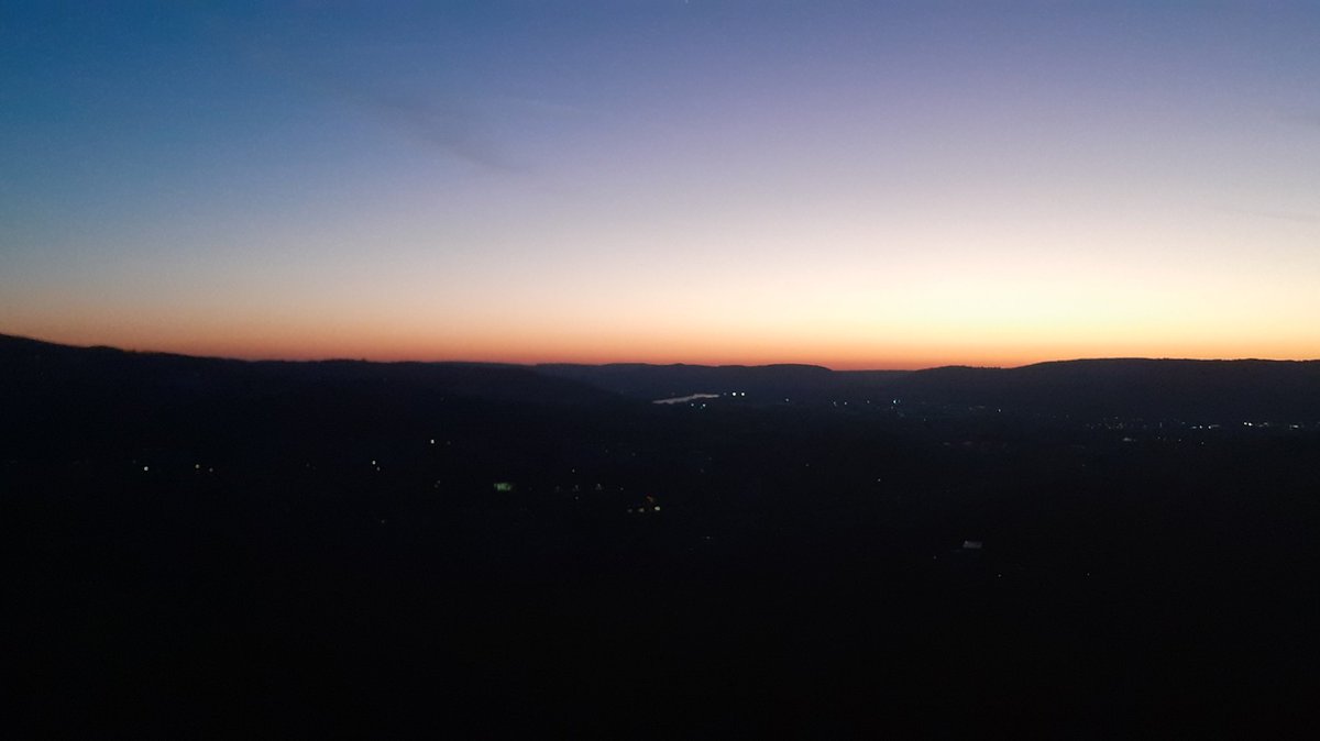 heikeontour's tweet photo. Für euch @TrierUni:
Feierabend am Campus II
#Trier #sunset #icallitaday #Feierabend https://t.co/AGH3mUWSvk