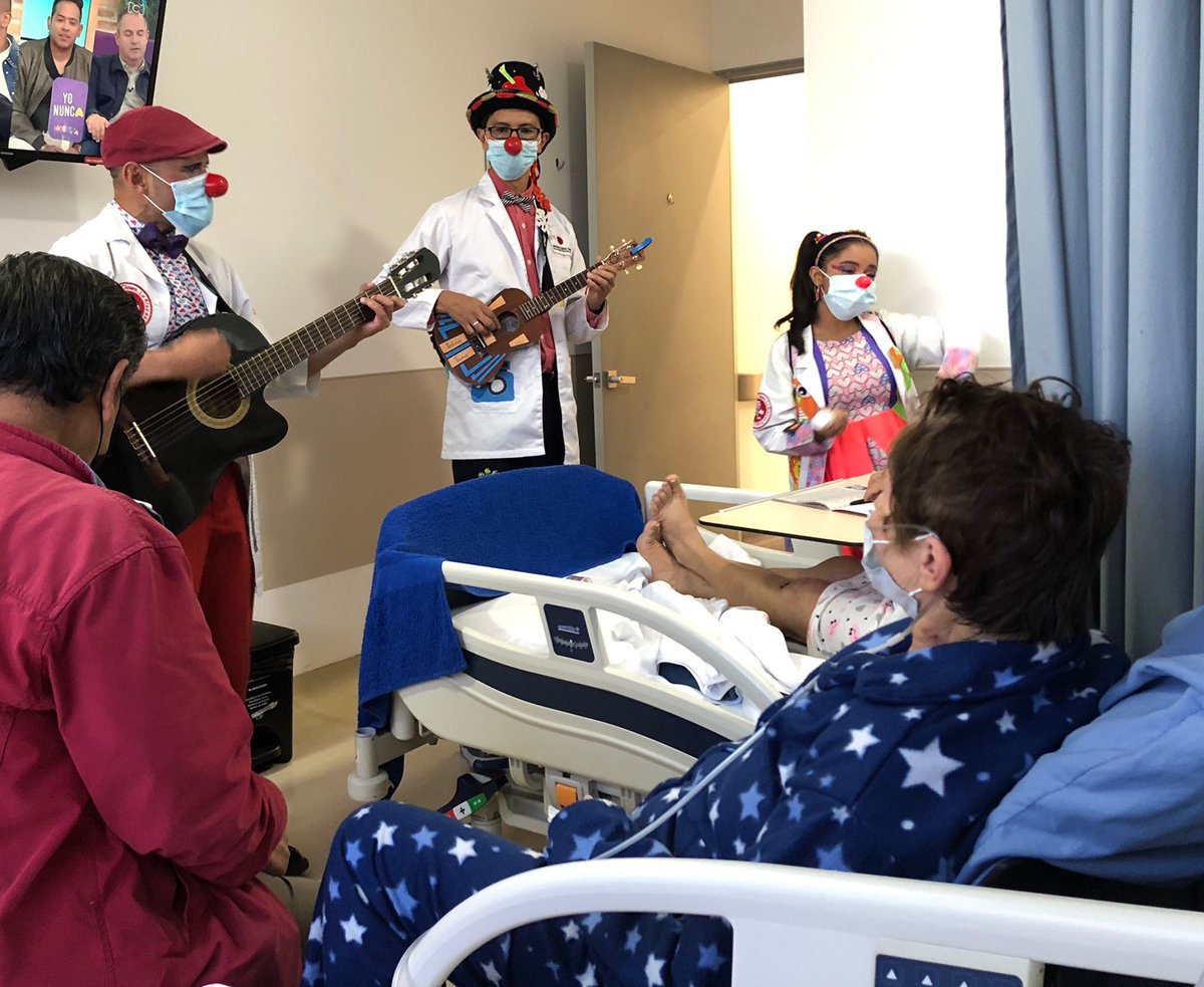 Doctora Clown tweet media