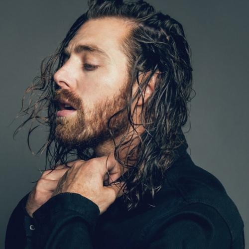 MusicNewsWeb's tweet photo. https://t.co/cGbkkwoEyS Jonathan Roy releases lead single ‘I Wanna Feel Love’ from 4th album ‘Life Distortions’ - #JonathanRoy @JonRoyOfficial #jonathanroyofficial https://t.co/NHC9ptg5b9 https://t.co/LKhk4VZXoE