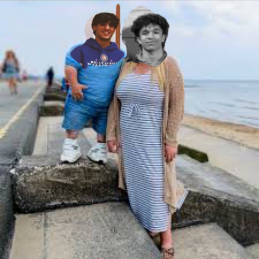 This short king will be even shorter tonight when he’s on his knees comforting his man after he his soul snatched by All😘😩<a href="/BarstoolNeosho/">Barstool Neosho</a>