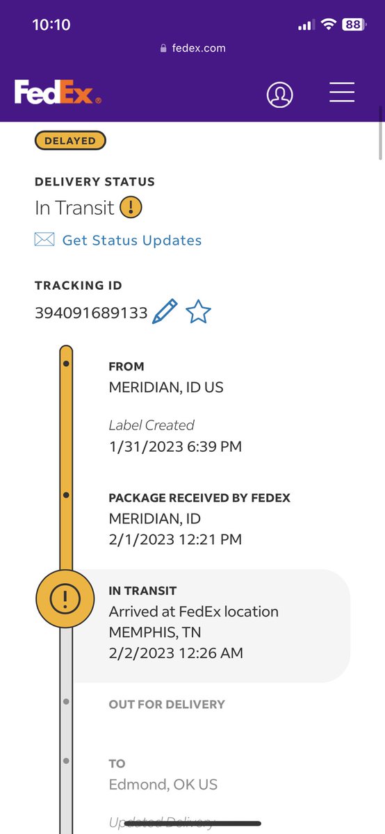kdub818wp's tweet photo. @FedEx @FedExHelp what is going on huh? This is why every other shipping company is better. https://t.co/ANX7MFebca