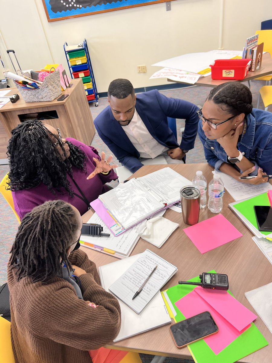 Leigha_Curry7's tweet photo. It’s been a great day of learning @WesleyES_HISD! We’re all HANDS on deck! @HISDElementary2 #firstNBest #CultureCurators https://t.co/XYPLvocjHm