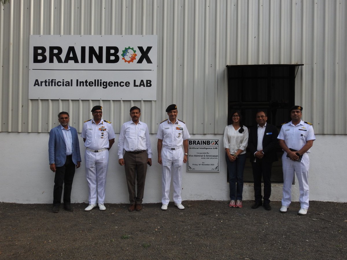 Accurate_Team's tweet photo. Honoured to have @arjundevnair  and @Arun_Golaya from #NIIO visit us to discuss ongoing #iDEX (SPRINT) cases, in the presence of our AI innovation partner @Tardidtech #AtmaNirbharBharat #idex https://t.co/D5lUiJNjKi