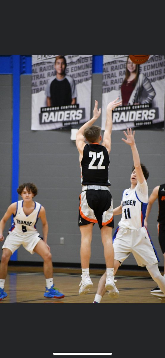 pyro_city's tweet photo. Good luck tonight🏀 against the number #1 ranked team in Class B
It’s your time to shine!! https://t.co/QY82W1dTbQ
