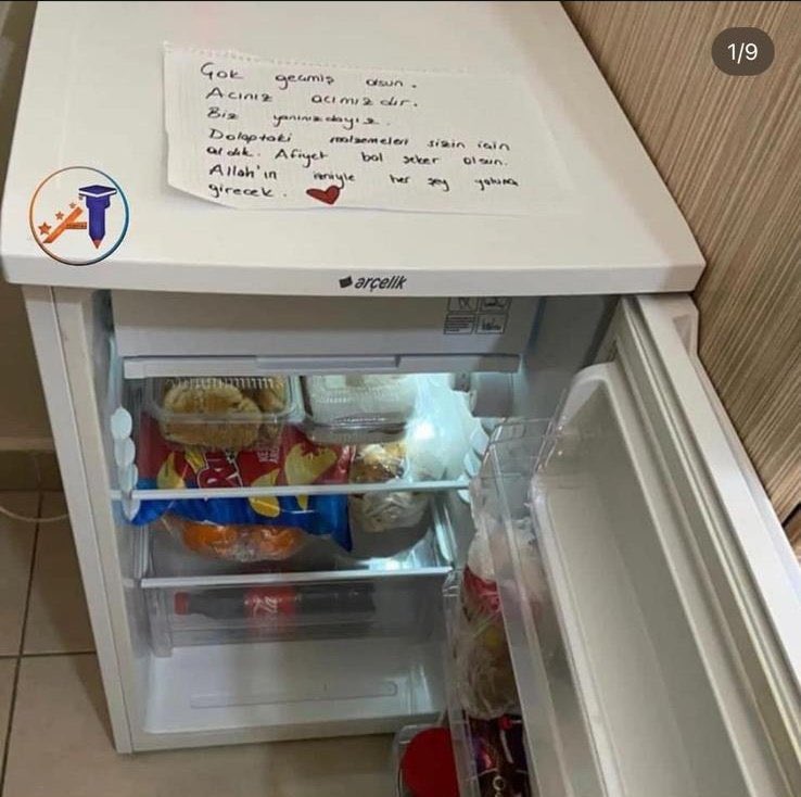 Depremzedeler için boşaltılan Akdeniz Üniversitesi KYK Yurtlarında kalan öğrenciler eşyalarını depremzedeler için bıraktı.