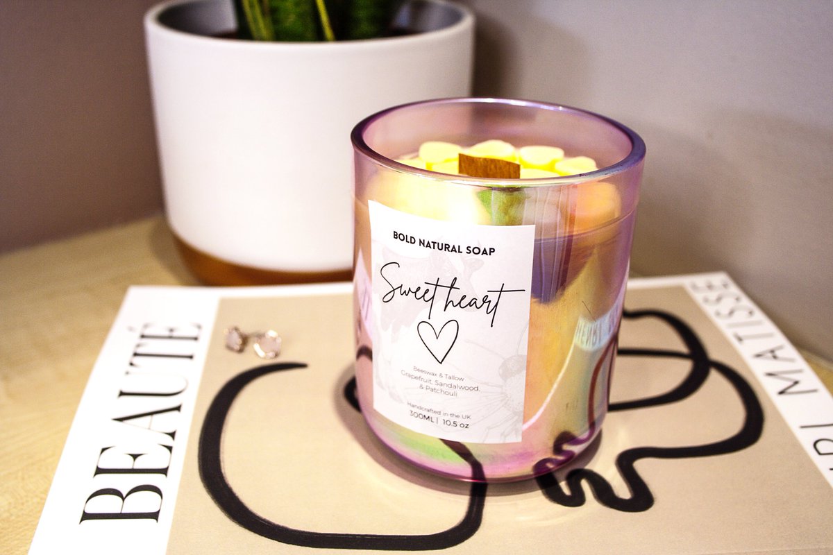 boldnaturalsoap's tweet image. 💗 #GIVEAWAY 💗 We are giving 1 Winner our Melting heart Candle worth £20! 

👉 Enter now to #WIN 😍🙌

1. Like this
2. Retweet
3. Follow us

Winner chosen at random on 14/02/2023. Competition open to UK only. Entries must be 18 years &amp;amp; older. #ValentinesDay2023 #MHHSBD #UKMakers
