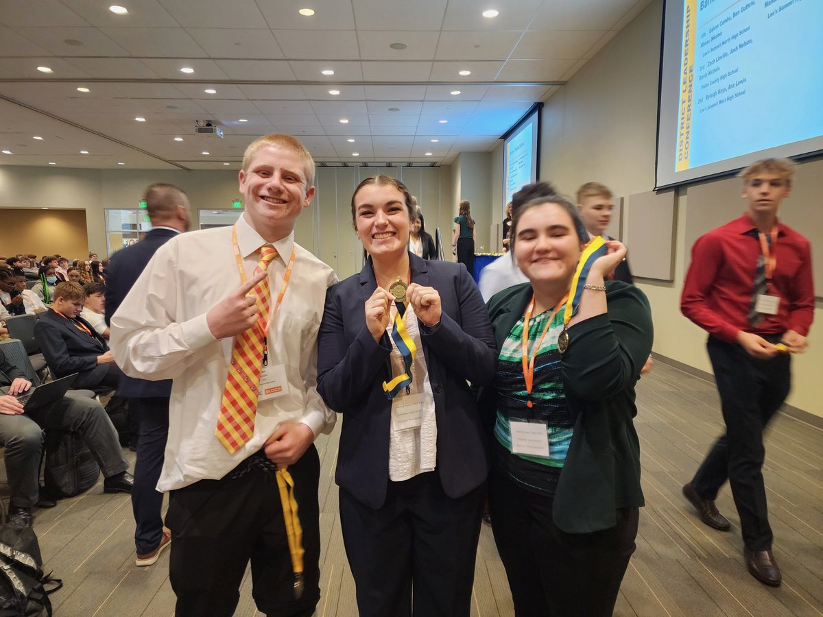 lsr7BMIT's tweet photo. Congratulations FBLA! Students from LSHS, LSN, &amp; LSW competed at this year's FBLA District Leadership Conference.  55 outstanding students qualified for state competition (some in multiple events). Well done and good luck at state! #R7Proud 
@lsr7careered @LSR7 https://t.co/XGTTPh6wWA