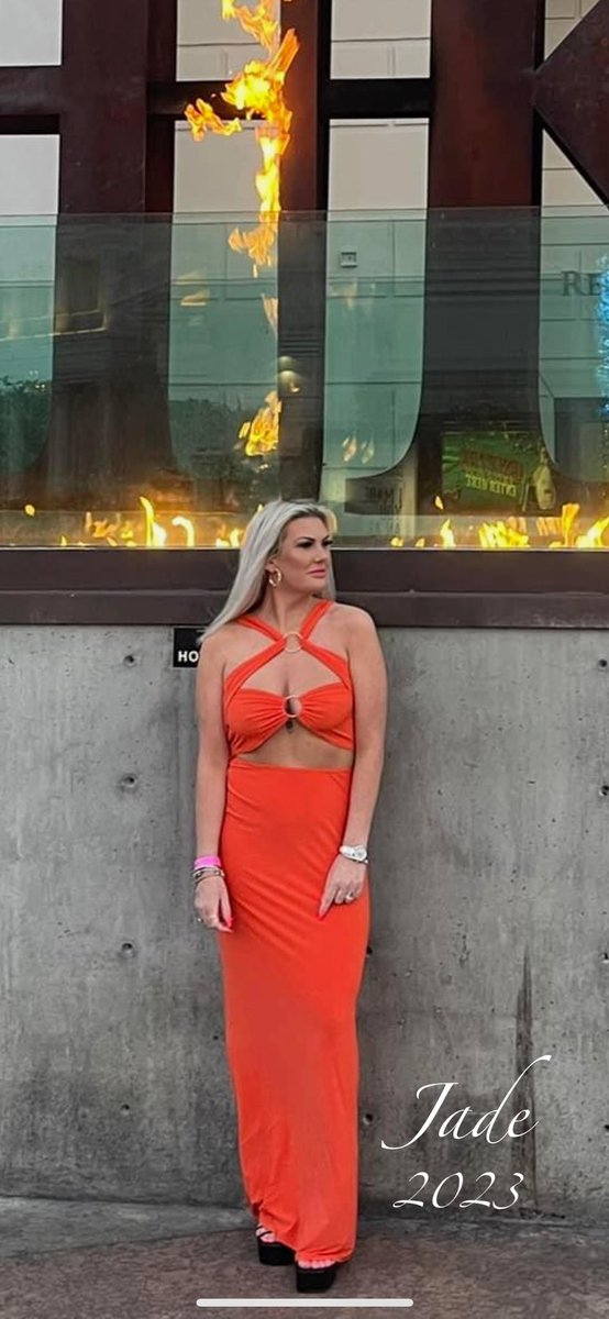 P9uys's tweet image. #jade #comedinewithme 
Team Jade 🔥 @jadebarbieorch