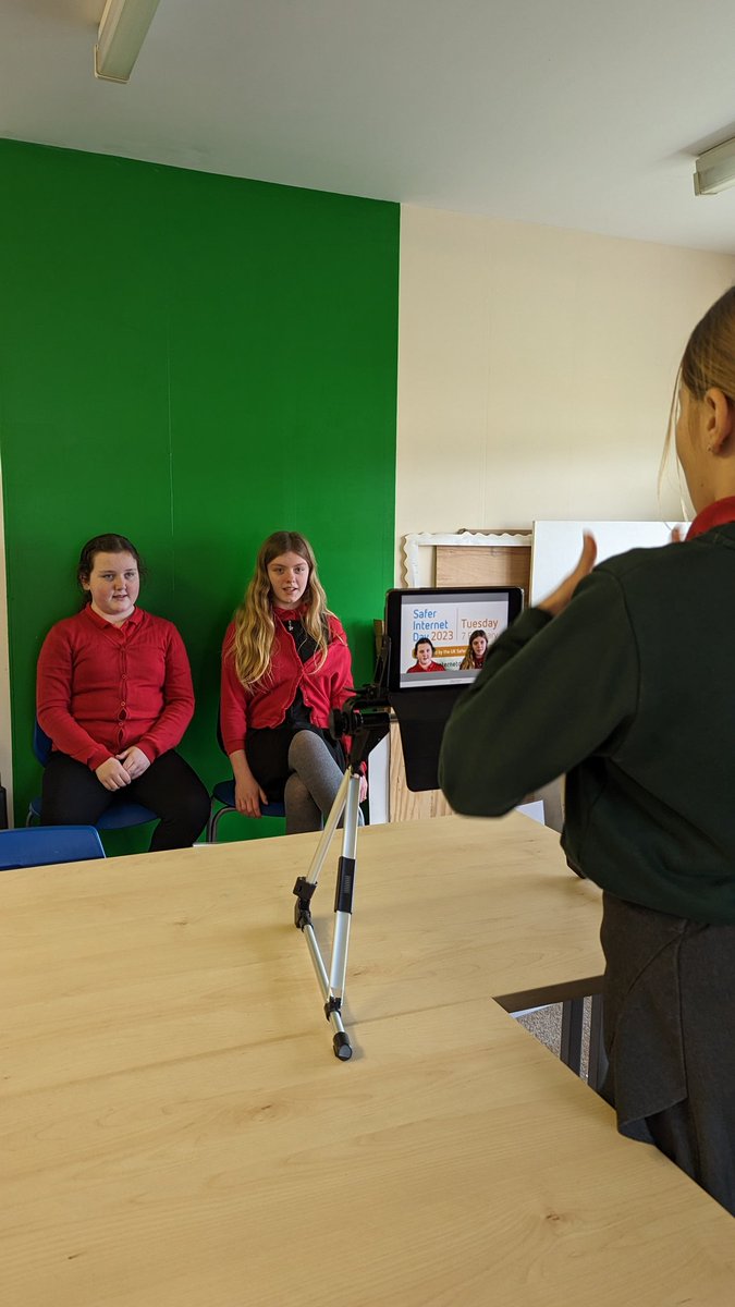 MorfaRhianedd's tweet image. Rydym wedi bod yn brysur yn dathlu diwrnod defnyddio'r rhyngrwyd yn fwy diogel drwy sgwrsio a cymryd rhan mewn gweithgareddau hwyl gwahanol 

We have been busy celebrating safe internet day today by talking and doing different activities 

@safeinternetday @DoInkTweets #SID2023