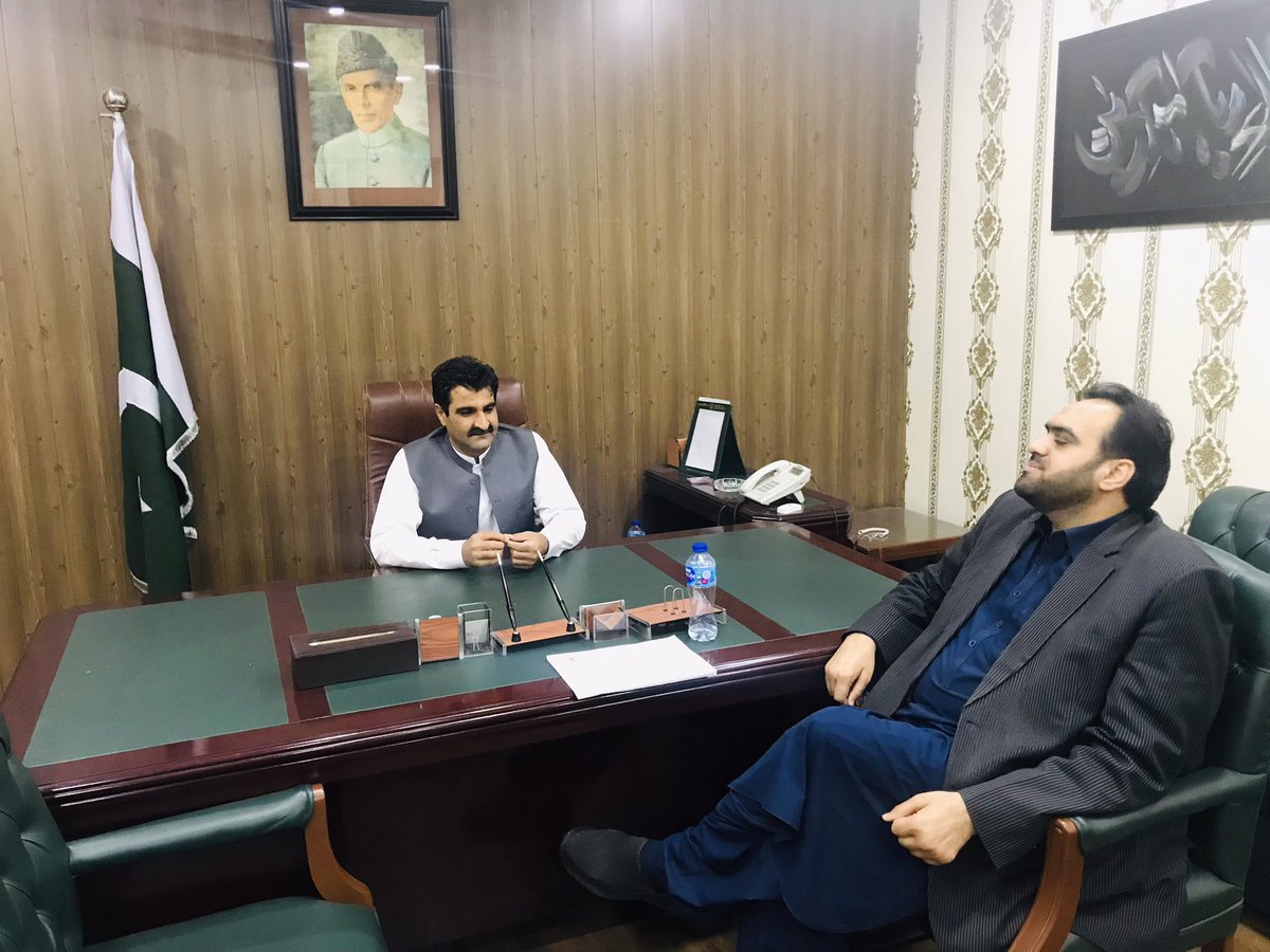 SiddiqParachaPK's tweet photo. صوبائی وزیر برائے ایکسائز اینڈ ٹیکسیشن و محنت منظور خان افریدی  سے ان کے آفس میں ملاقات۔ وزیر بنے پر مبارکباد دی اور نیک خواہشات کا اظہار کیا۔ https://t.co/A8cvPIYQVi