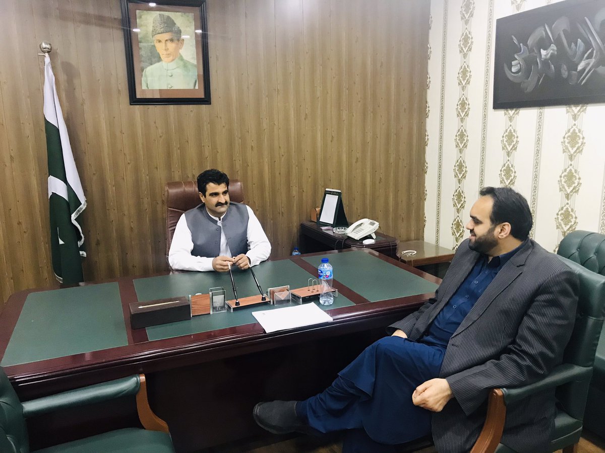 SiddiqParachaPK's tweet photo. صوبائی وزیر برائے ایکسائز اینڈ ٹیکسیشن و محنت منظور خان افریدی  سے ان کے آفس میں ملاقات۔ وزیر بنے پر مبارکباد دی اور نیک خواہشات کا اظہار کیا۔ https://t.co/A8cvPIYQVi