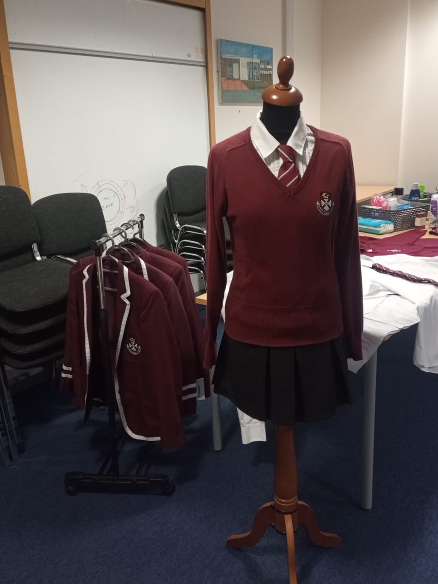 PrelovedAlloaAc's tweet photo. CLOTHING TO BE LOVED AGAIN...

"Sustainability the smart way"

ALLOA ACADEMY POP-UP SHOP EVENT STARTS AT 8AM TOMORROW IN THE CONFERENCE ROOM! @AlloaAcademy 

Every item is free to take away… https://t.co/BhuBjM0cf7
