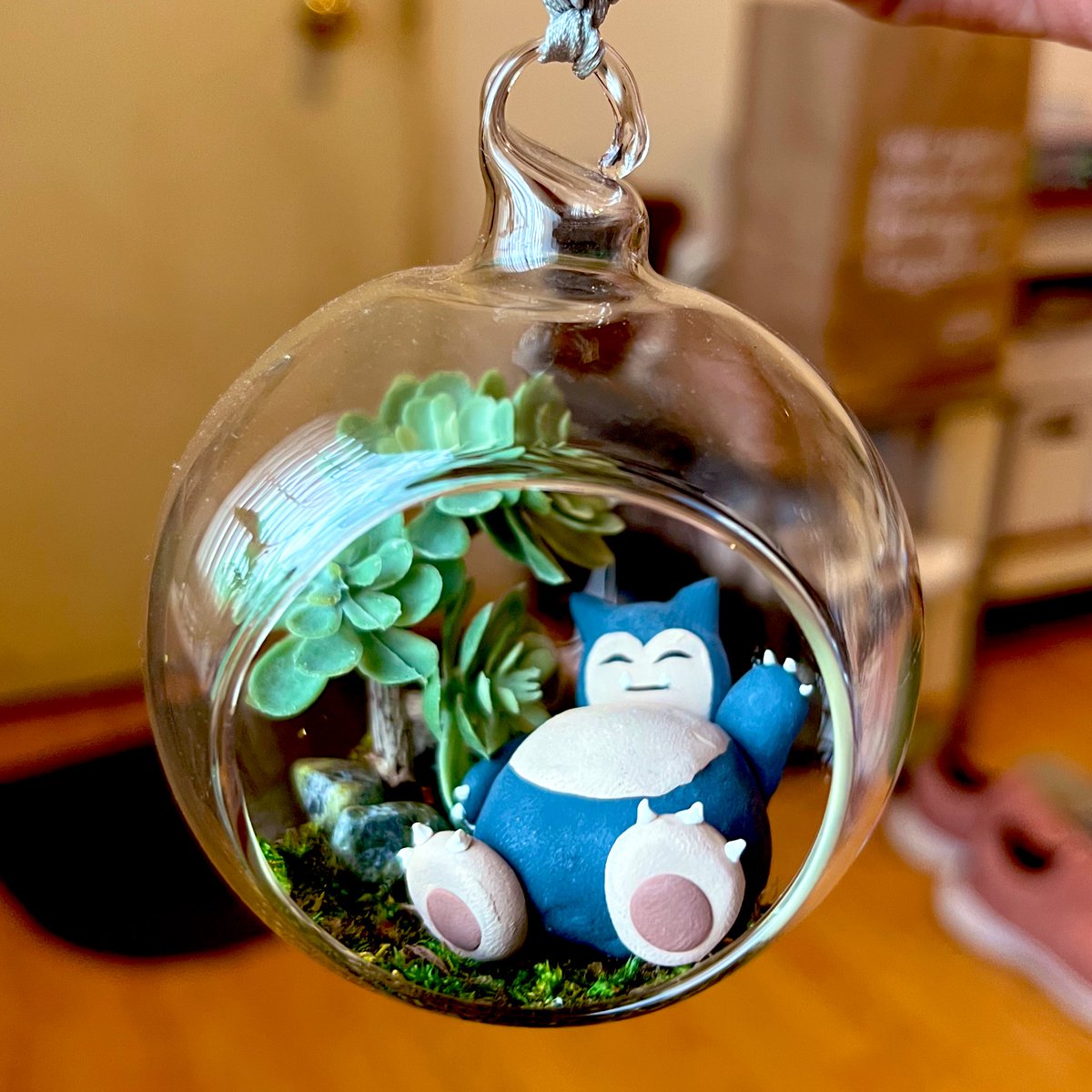 RedscaleDesign's tweet image. 😴 Snorlax takes a break from sleeping to greet a passing trainer! 💤 #pokemon #snorlax #pomemonart #polymerclay