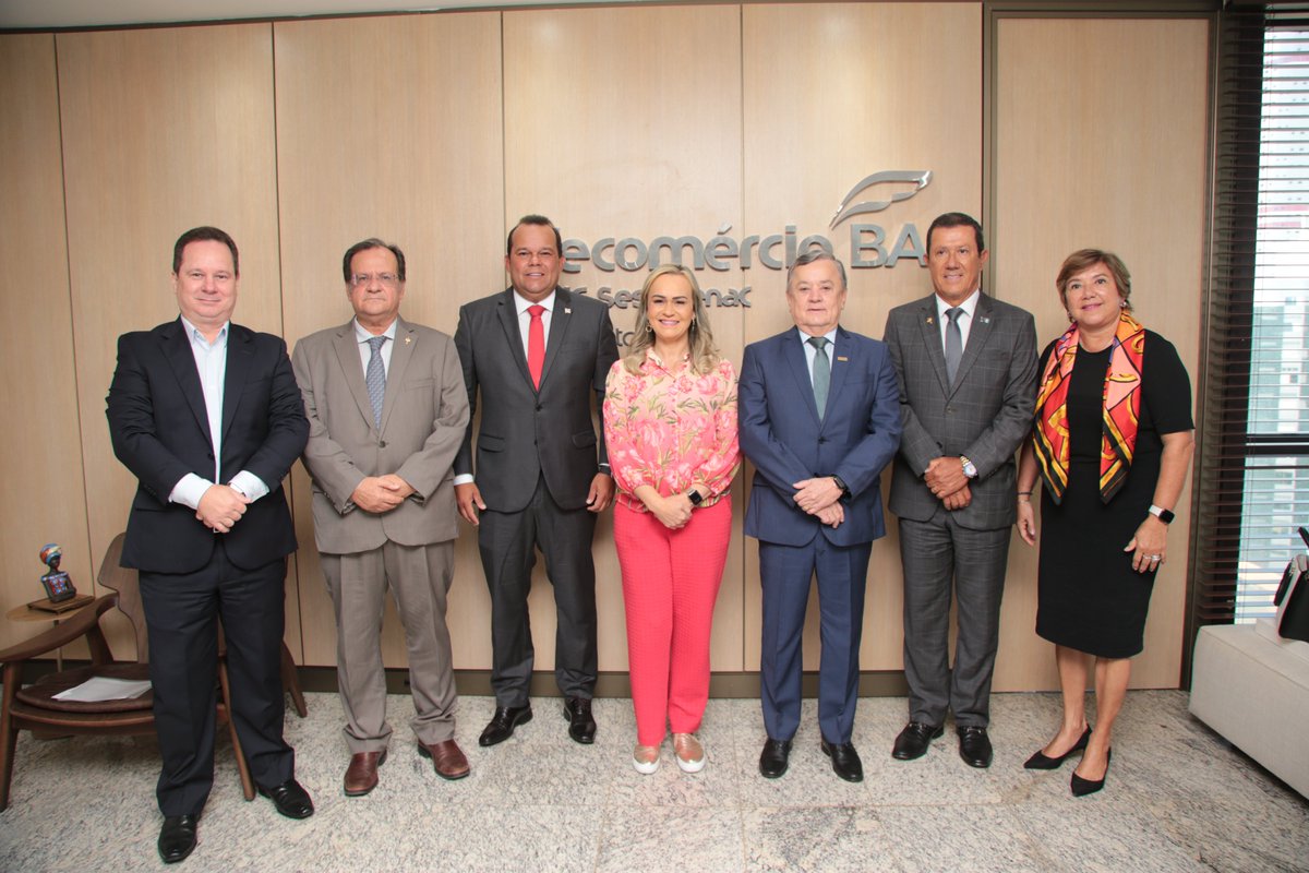 Ministra do Turismo, <a href="/DanielaCarneiro/">Daniela do Waguinho</a> , participa da primeira reunião da Câmara Empresarial do Turismo da <a href="/FecomercioBa/">Fecomércio Bahia</a> de 2023 - bit.ly/3XeuVtd
#turismo #bahia #salvador #fecomercioba