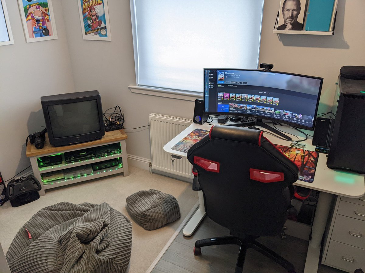 Retro Colin tweet media