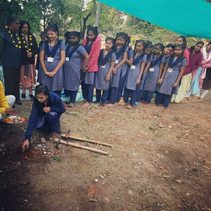 SonalRochani's tweet image. દીકરીઓ સારી રીતે ભણે એ માટે તેઓ સારી રીતે રહે એ જરૂરી છે.શક્તિ ફાઉન્ડેશન દ્વારા વેડછી પ્રદેશ સેવા સમિતિ કલમકુઈ આશ્રમશાળામાં એક વધુ ગર્લ્સ હોસ્ટેલનું ભૂમિપૂજન.@ShaktiforIndia
#ruraldevelopment 
#tribaldevelopment 
#womenempowement 
#ashramschools 
#tribalschools
#educationforall