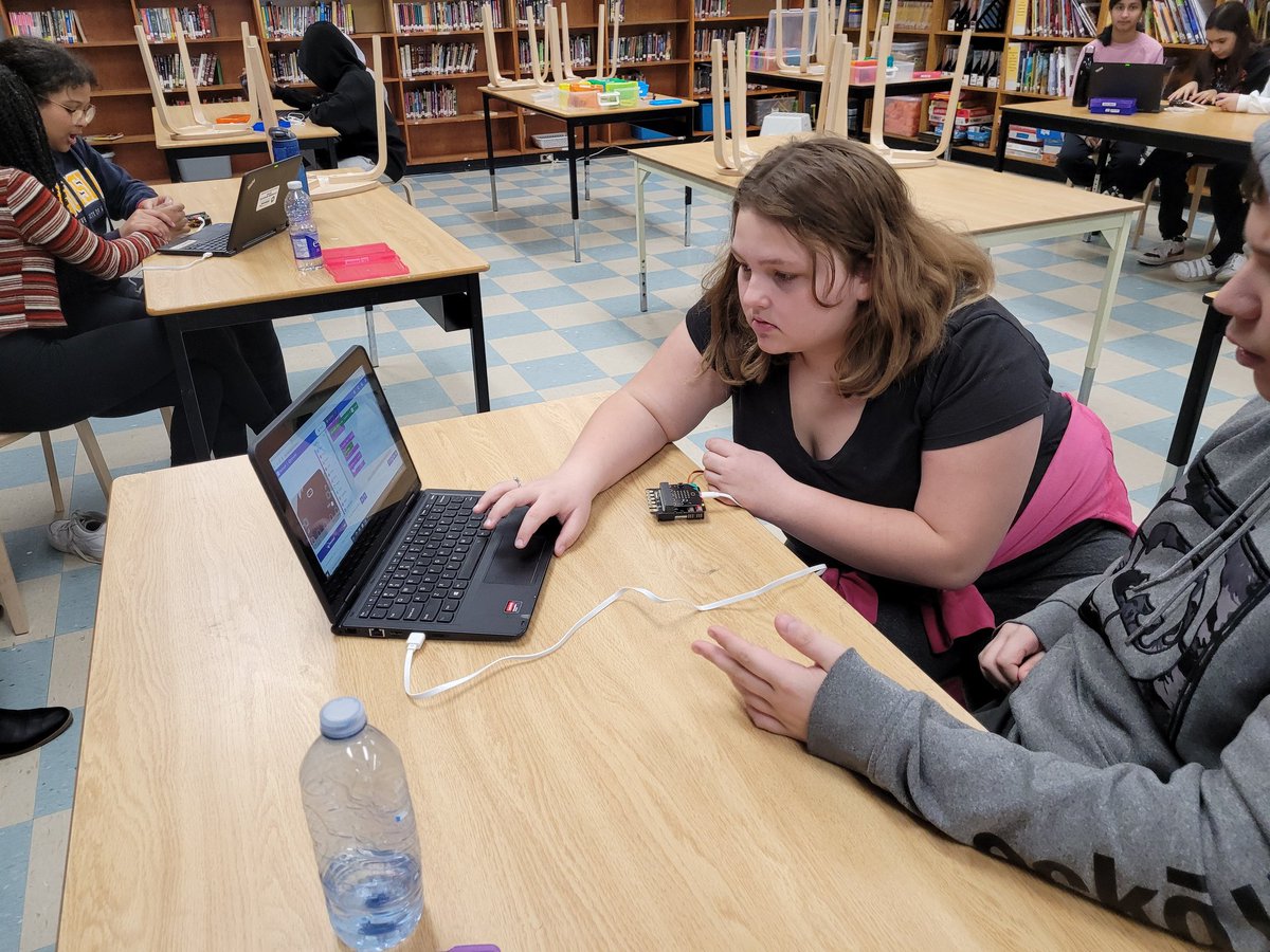 ChuckStoffle tweet media