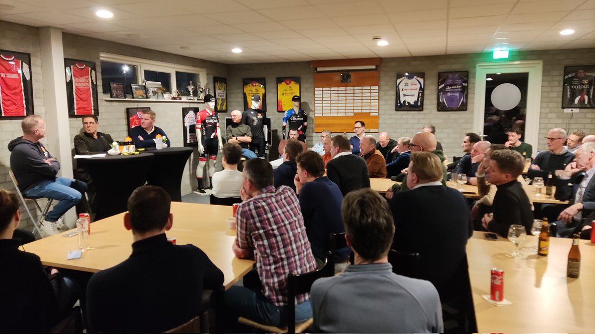 Bijeenkomst van <a href="/BrabantCycling/">Brabant Cycling Network</a> in clubgebouw met wielercafé met o.a. <a href="/bobbietraksel/">Bobbie Traksel</a> <a href="/gerryvangerwen/">Gerry</a> <a href="/ReneKoppert/">Rene Koppert</a>