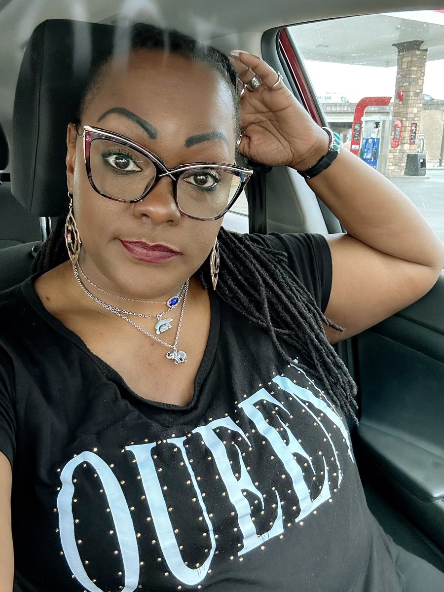 Desiree Rose Lewis tweet media