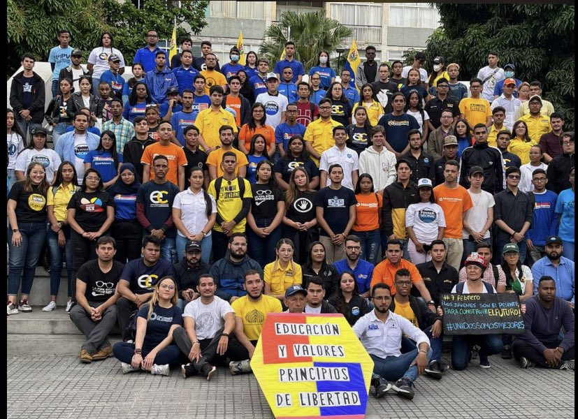 FranMarcanoa's tweet photo. Venezuela es una tierra de líderes jóvenes, así lo define nuestra historia y este grupo no es la excepción, cada uno desde su trinchera, pero siempre bajo el mismo objetivo: recuperar la libertad plena para toda la nación. https://t.co/vG1BYcqpD5
