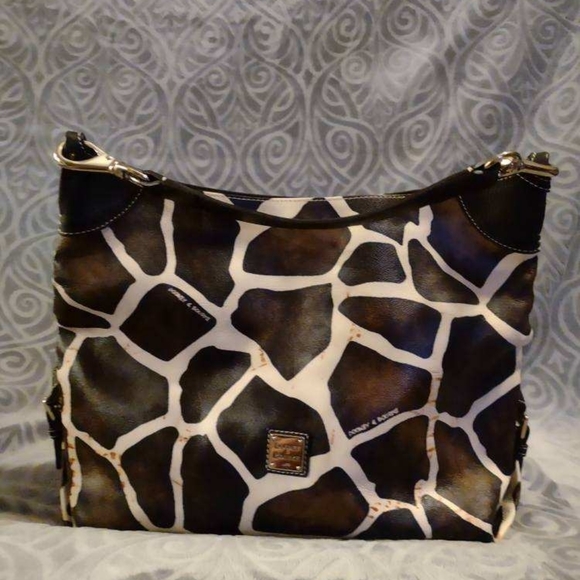klassichic1's tweet photo. So good I had to share! Check out all the items I'm loving on @Poshmarkapp #poshmark #fashion #style #shopmycloset #dooneybourke #marinoorlandi: https://t.co/cIaRqcNvZe https://t.co/Hlgil4o1p9