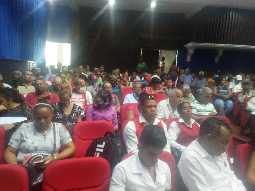 Se desarrolla reunión de secretarios generales del distrito 26 de julio. Se asegura el proceso de elecciones nacionales.
#SiempreSantiago